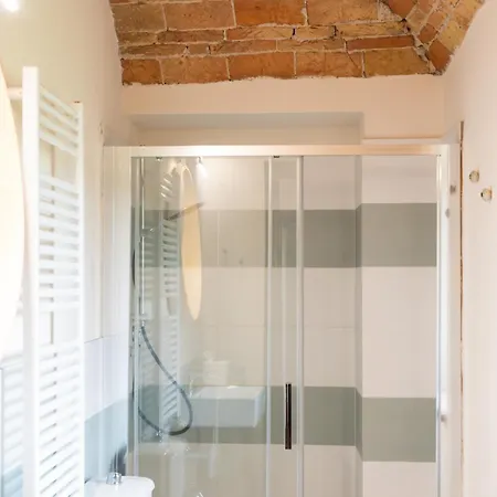 Acero Rosso 3* مونكالفو