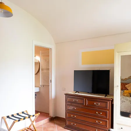 Acero Rosso مونكالفو