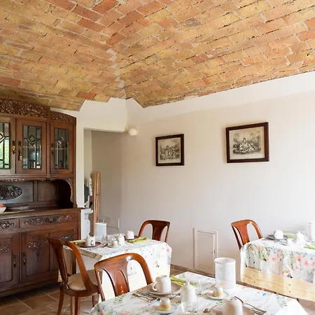 Acero Rosso Pensionat Moncalvo